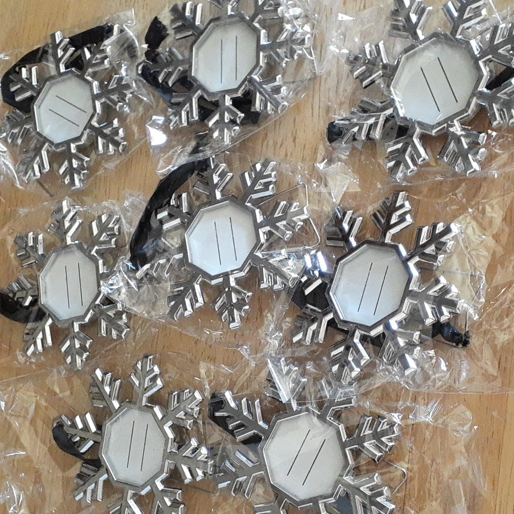NWOB Kate Aspen Set of 8 Multi-Use Snowflakes V202